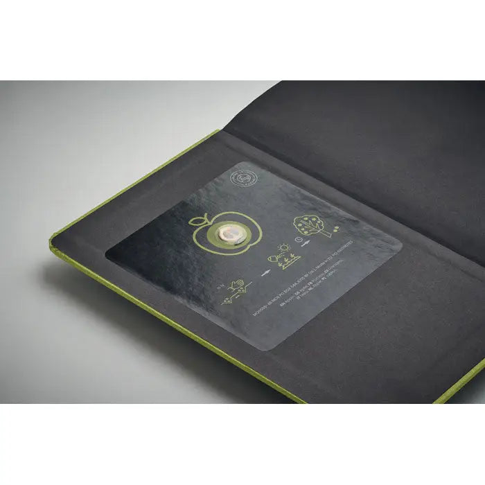 Caiet a5 cu pagini reciclate negru cu coperta transparenta si ilustratii din folie aurie cu legatura verde lime