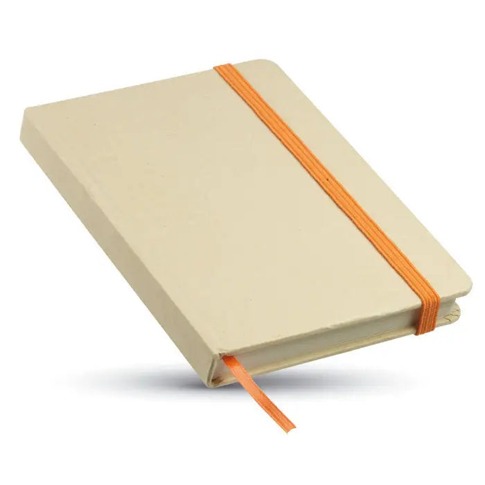 Notebook a6 reciclat beige cu coperta tare, elastic portocaliu si semn de carte asortat