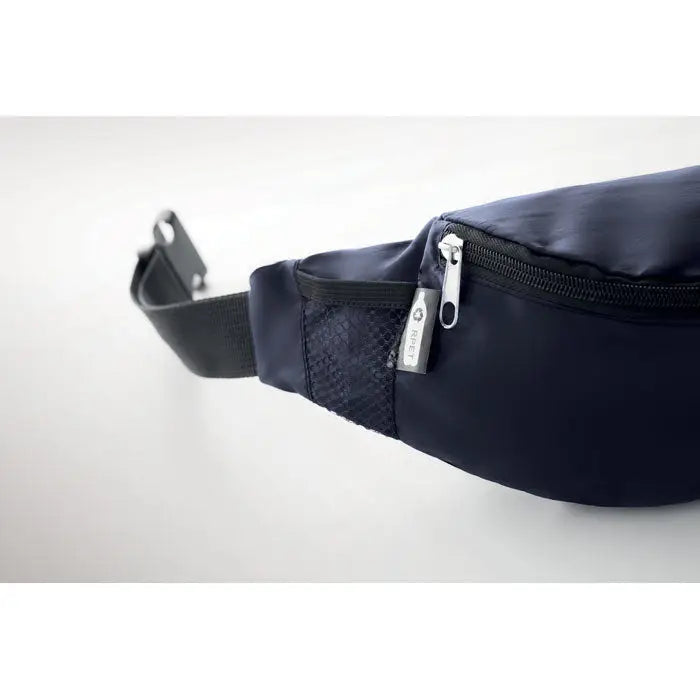 Geanta 210d rpet fanny pack din nylon bleumarin inchis cu fermoar argintiu si detaliu din plasa
