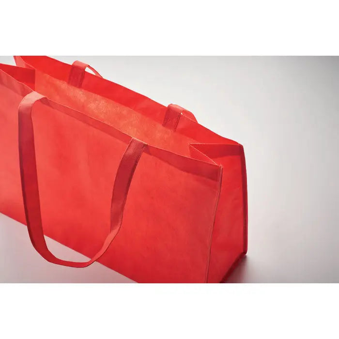 Geanta de cumparaturi rpet netesuta rosie, rezistenta, cu manere intarite si design minimalist