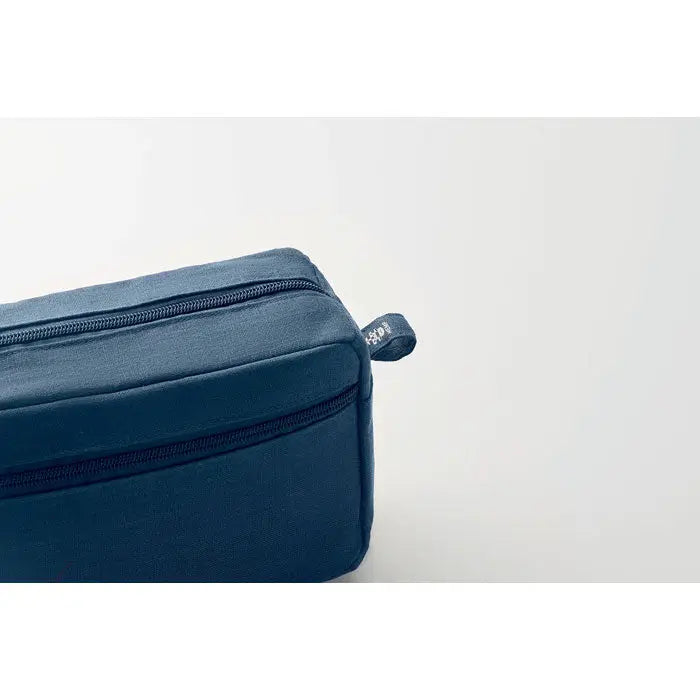 Geanta de toaleta din canepa 200 gr m² albastru navy cu fermoar si tab mic pentru usoare calatorii