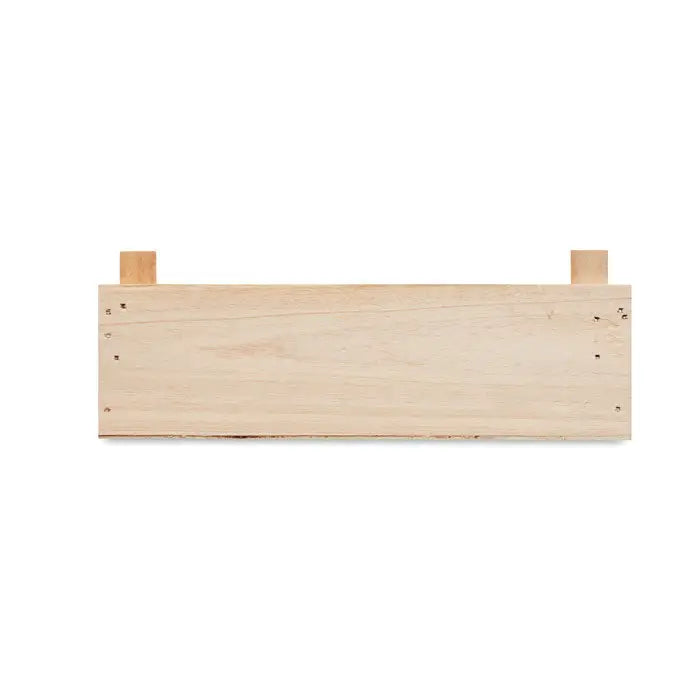 Kit rosii in lada de lemn usoara din lemn deschis cu manere patrate simple si design rustic