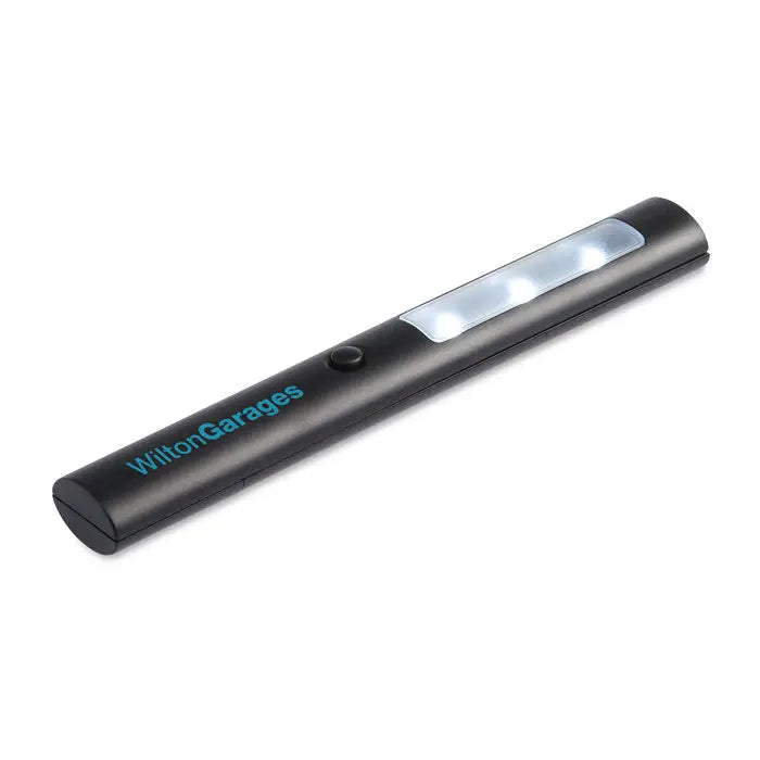 Lanterna cu 3 led-uri magnetica neagra din plastic cu trei leduri albe si logo teal wiltongarages