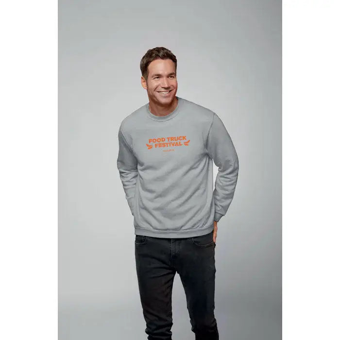 Bluza unisex noua supreme cu mâneci lungi gri, text portocaliu food truck festival și grafică cu aripi pe piept