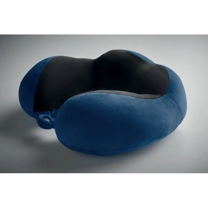 Perna de calatorie din spuma cu exterior moale si plush albastru si negru pentru sustinere confortabila a gatului