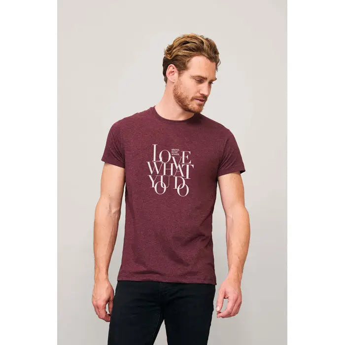 Tricou barbati regent fit maroon heathered din bumbac cu print alb love what you do