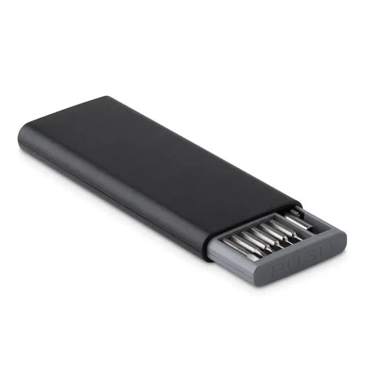 Set de 24 surubelnite in carcasa de plastic negru cu compartiment glisant gri si multiple varfuri argintii