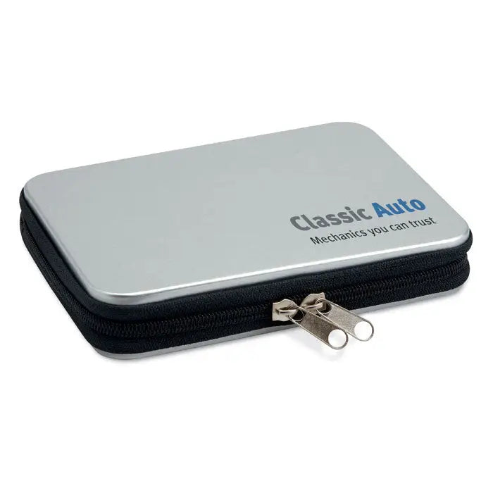 Carcasa dreptunghiulara argintie cu fermoar negru si logo classic auto albastru pentru set 26 buc unealta aluminiu