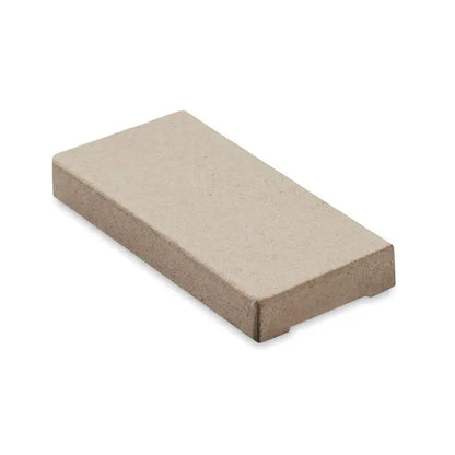 Pavaj dreptunghiular bej din beton cu suprafata texturata si margini rotunjite pentru 4 mini creioane colorate