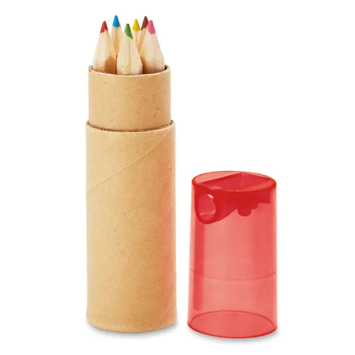 Șase creioane colorate din lemn în tub din hârtie kraft cu ascuțitor roșu din plastic transparent
