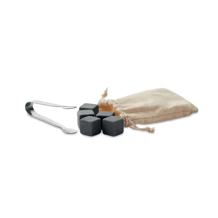 Set de sase cuburi de gheata de piatra negre cubice cu pense metalice si saculet de depozitare bej
