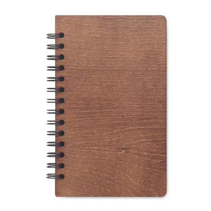 Un caiet spiralat a5 mesteacan growbook maro din lemn cu textură naturală netedă
