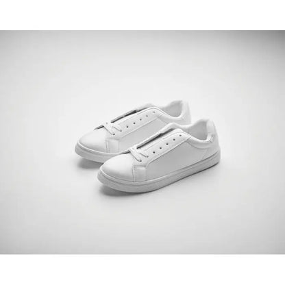 Adidasi din piele ecologica albi low-top cu design minimalist si sireturi asortate marimea 37