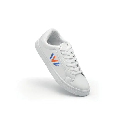 Adidasi in pu 37 alb vento cu design minimalist si accente albastre si portocalii pe logo lateral