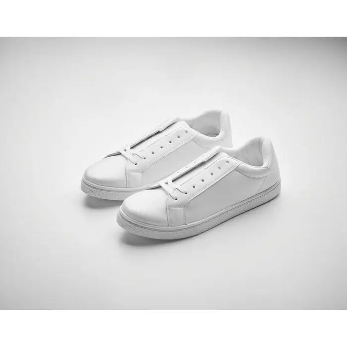Adidasi din piele ecologica alba cu design minimalist si sireturi asortate marimea 41