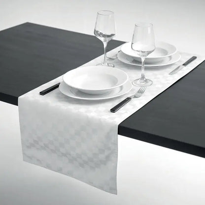 Aler de masa din poliester alb cu model geometric subtil perfect pentru decor modern si elegant