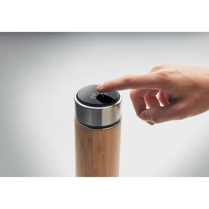 Balon cu perete dublu 480 ml travel mug cu finisaj din bambus si capac inox cu panou de control tactil