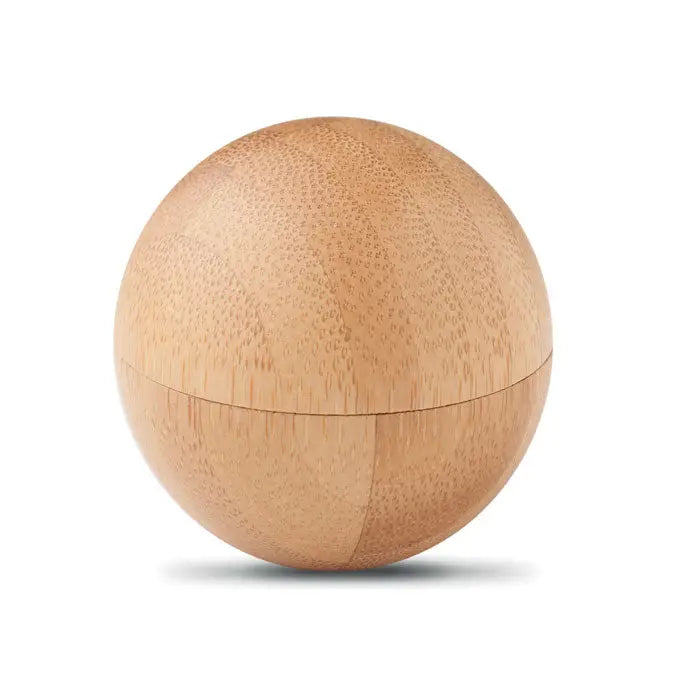 Balsam de buze in carcasa rotunda de bambus neted, maro deschis cu model natural si cusatura vizibila