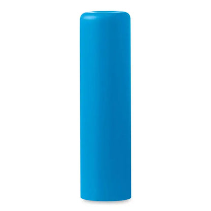 Balsam de buze cu tub cilindric albastru deschis și finisaj mat neted pentru hidratarea buzelor