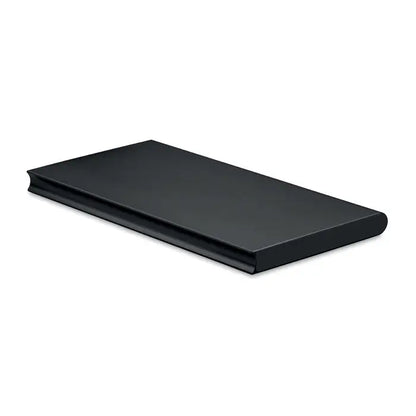Banca de energie solara 8000 mah neagra cu finisaj mat si margini rotunjite pentru incarcare portabila