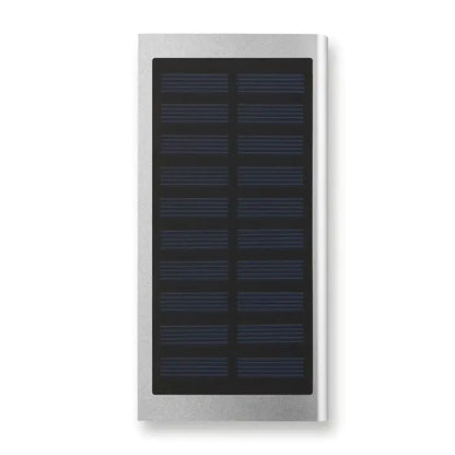 Banca de energie solara 8000 mah charger portabil argintiu dreptunghiular cu panou fotovoltaic negru cu dungi orizontale