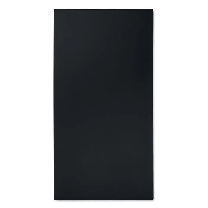 Bandana din microfibra pe o tabla magnetica dreptunghiulara neagra pentru afisare eficienta