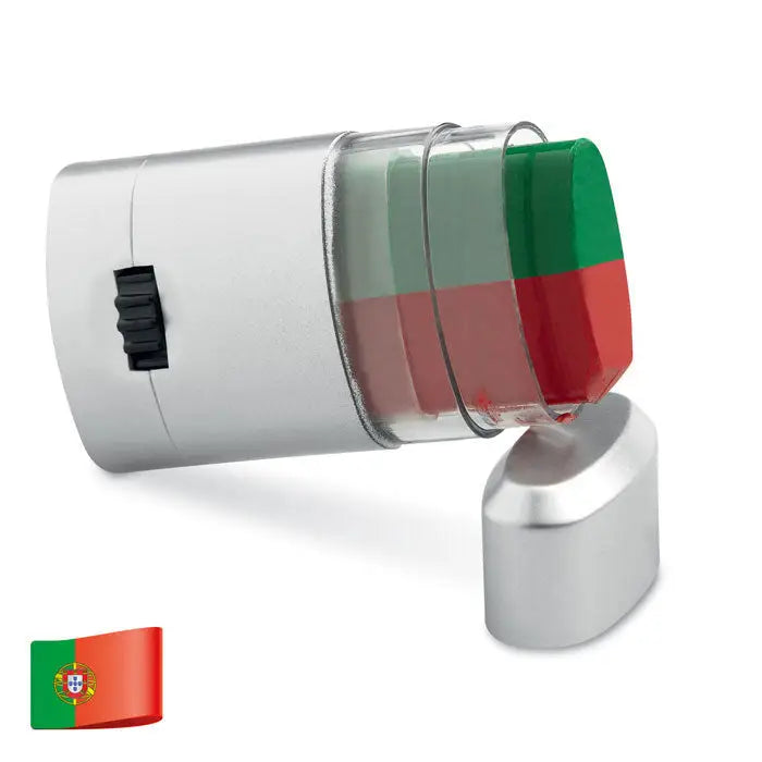 Baton de vopsea pentru corp argintiu cilindric cu carcasa transparenta si blocuri de ceara verde si rosie pentru steagul portughez