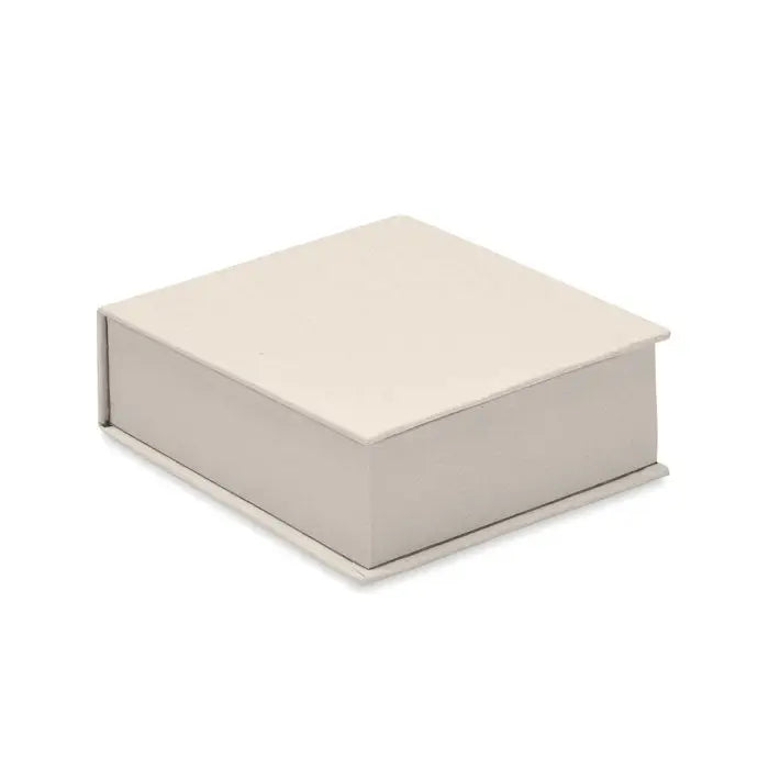Bloc-note din carton de lapte reciclat cu cutie dreptunghiulara, off-white, suprafata mata si design minimalist