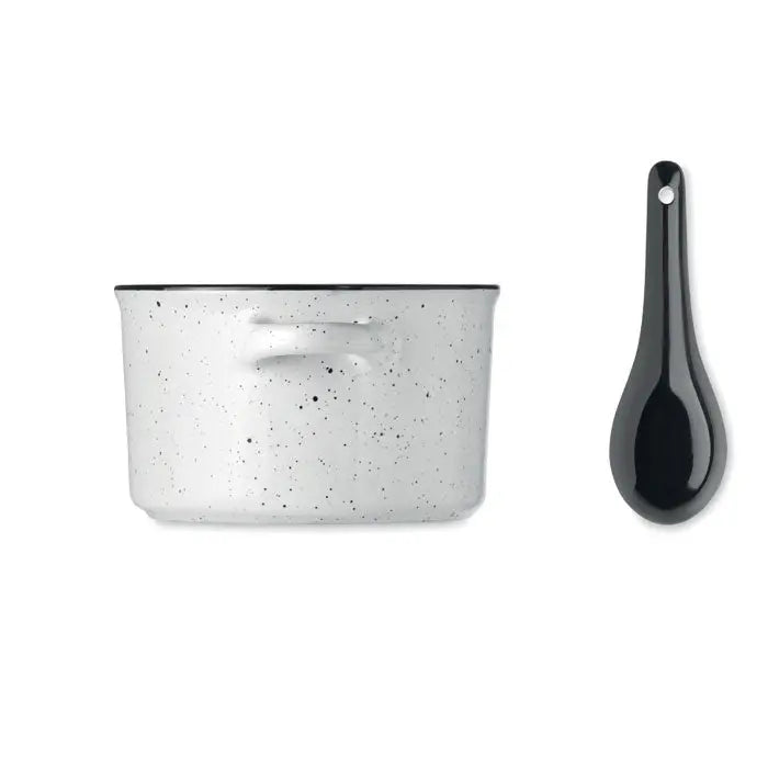 Bol ceramic vintage 550 ml oală emailată albă cu pete negre și mânere negre cu lingură ceramică neagră elegantă
