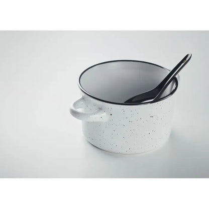 Bol ceramic vintage 550 ml alb cu pete negre, margine si maner negre, lingura neagra asortata
