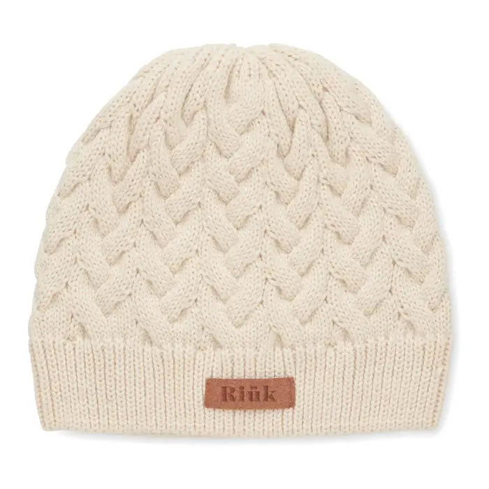 Beanie cream din tricot cu model cablu si bordura cu nervuri din rpET cu patch maro riik