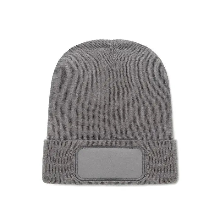 Bonita beanie unisex gri din poliester rpet cu tiv pliat si patch dreptunghiular asortat pe partea din fata