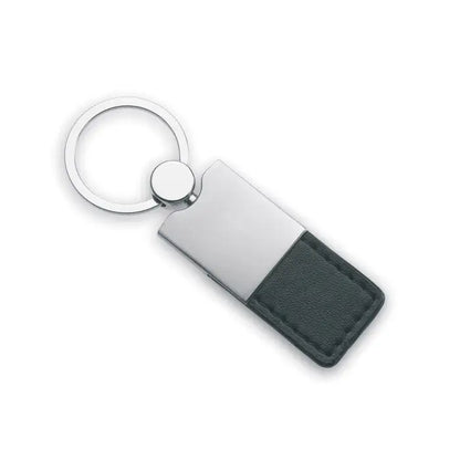 Breloc din pu si metal cu inel argintiu lacuit si eticheta dreptunghiulara doua culori finisaj metalic periat si piele verde inchis
