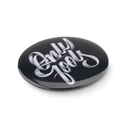 Buton mic tip pin negru cu litere argintii cursive elegante only years pentru accesorii elegante