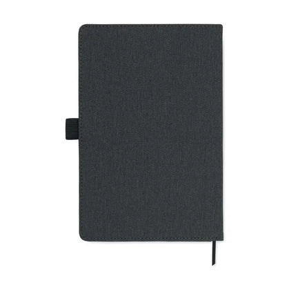 Notebook a5 din material texturat gri inchis cu buzunar frontal din pu elastic negru si semn de carte asortat