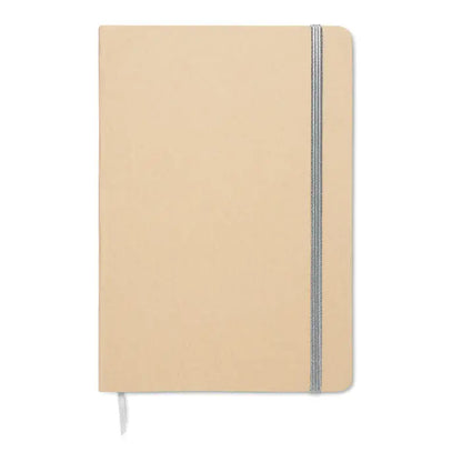 Caiet a5 bej texturat cu elastic argintiu si semn de carte alb pentru notite elegante si organizate