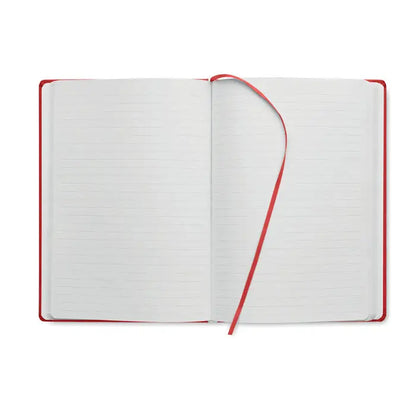 Caiet a5 cu pagini reciclate, coperta rosie tare, pagini dictand si semn de carte rosie integrat