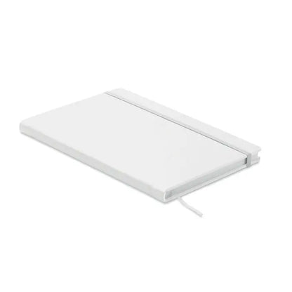 Caiet a5 cu pagini reciclate, coperta din piele alba cu inchidere elastica si semn de carte alb corespunzator