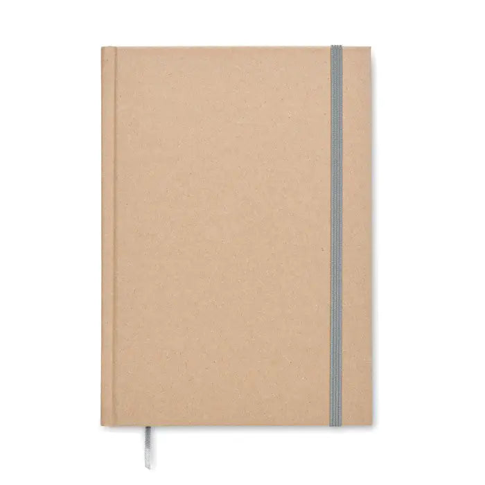 Caiet a5 cu pagini reciclate cu coperta bej minimalista texturata si elastic gri subtil pe margine