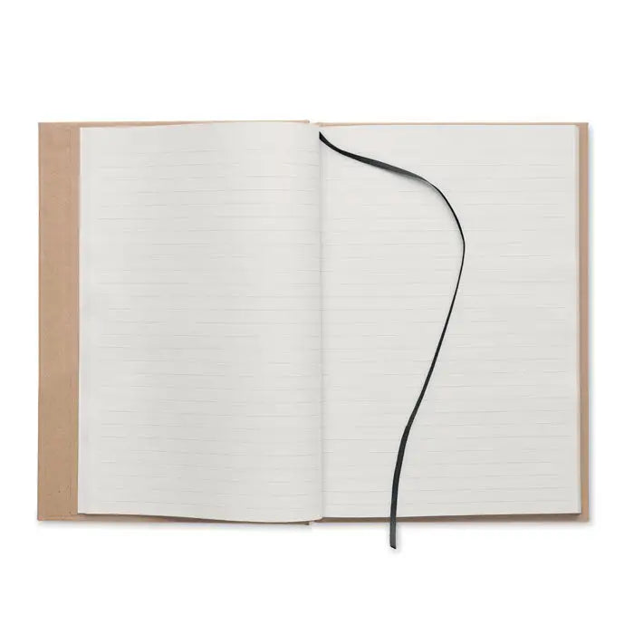 Caiet a5 cu pagini reciclate cu coperta kraft tan, pagini albe liniate si semn de carte negru