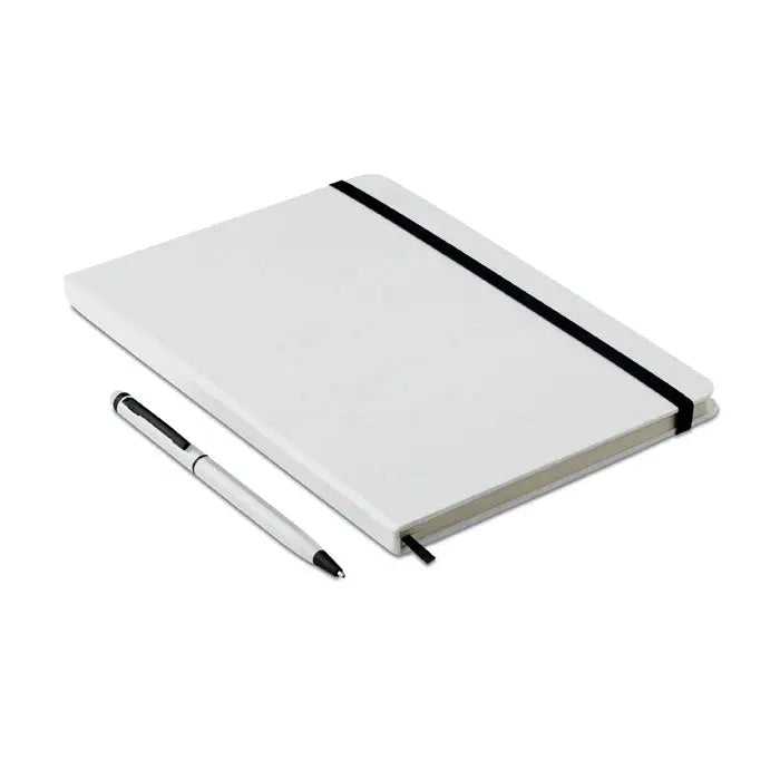 Caiet a5 cu linii alb cu elastic negru si stilou argintiu pentru scris si notite