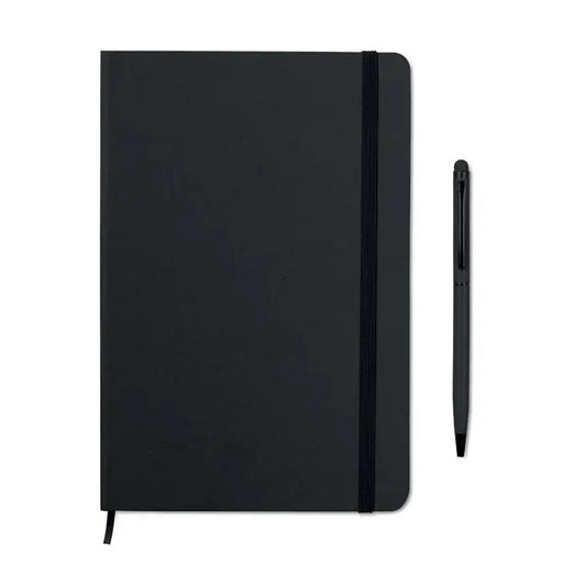 Caiet a5 negru texturat cu elastic si stilou negru asortat pentru notite cu linii