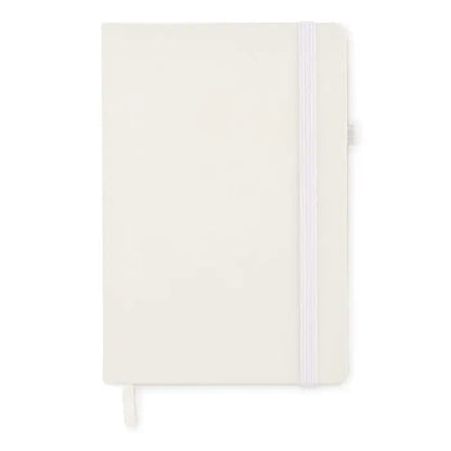 Caiet a5 din pu reciclat crem cu finisaj mat si elastic alb pe coperta pentru notite elegante