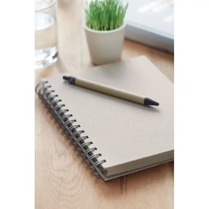 Beige caiet a5 spiralat cu 80 de randuri, design minimalist și foi netede ideale pentru notițe clare