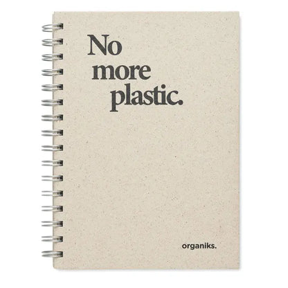 Caiet a5 iarba 80 randuri beige texturat spiralat cu mesaj no more plastic negru brand organiks