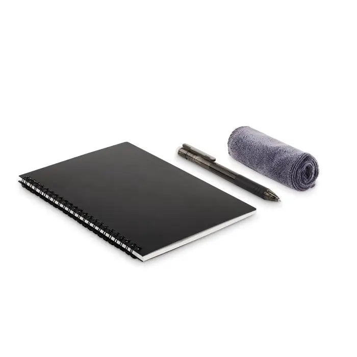 Caiet A5 sters cu spirala neagra, coperta mata neteda si pagini albe pentru scris si notite