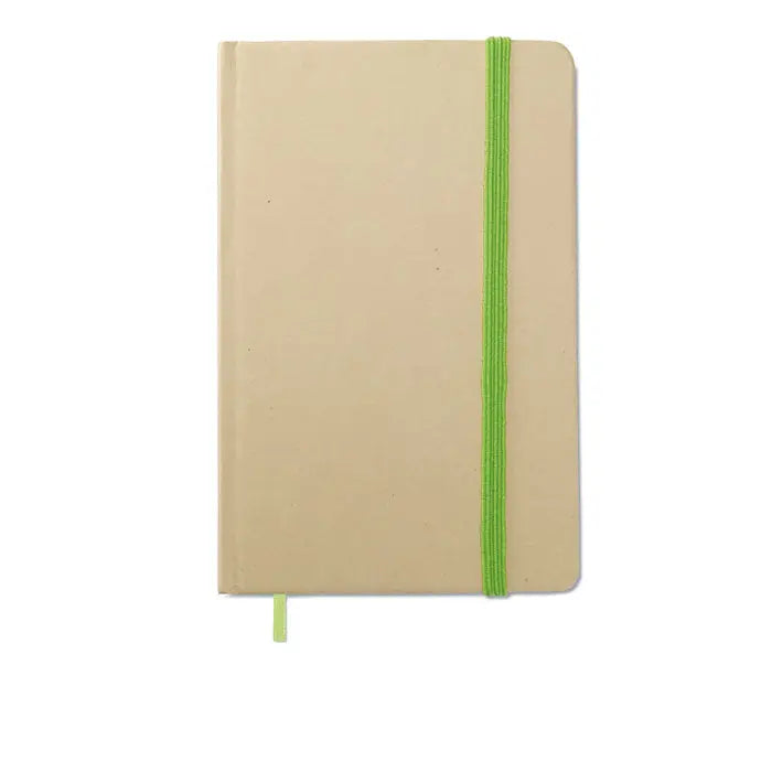 Caiet a6 reciclat bej cu elastic verde aprins si semn de carte asortat pentru notite simple