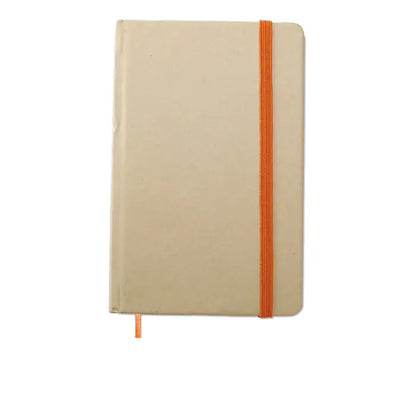 Beige caiet reciclat a6 cu coperta hardcover, elastic portocaliu vibrant si marcaj asortat pentru notite simple