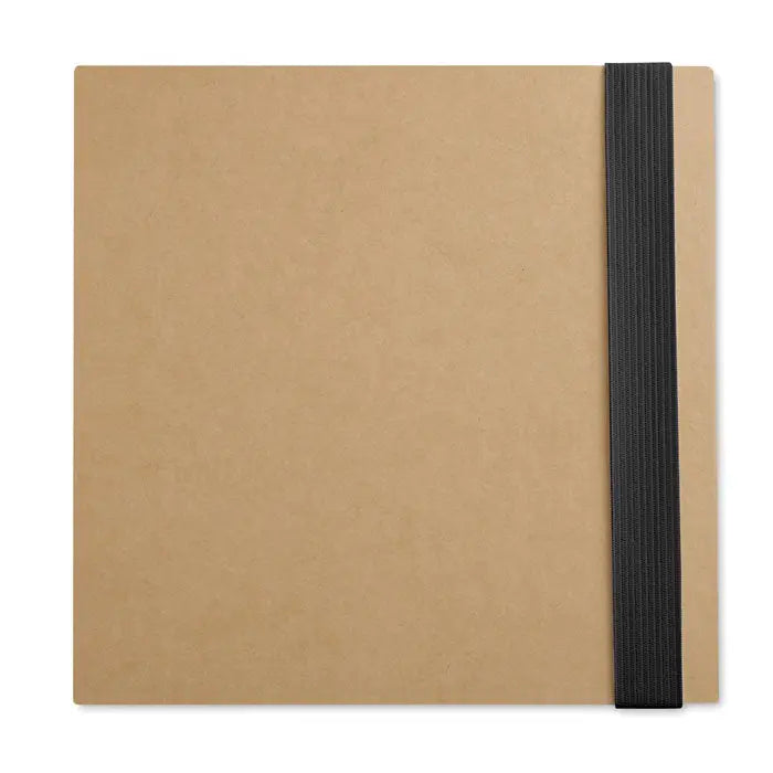 Caiet cu set de note si pix din hartie kraft maro cu elastic negru pe partea dreapta