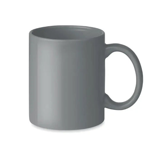 O cană ceramica colorată 300ml mată gri cu mâner rotunjit din ceramică pentru băuturi calde